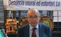 "My racket", Campo: &laquo;Regali volontari da associati. Mai fatte pressioni&raquo;