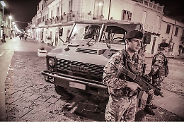 Catania: pattuglia dell'Esercito interviene e blocca rapinatori