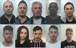 Barrafranca, lite tra famiglie degenera fra spari e  bastonate: 10 arresti