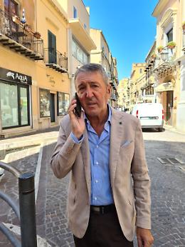 La maggioranza già "scricchiola": Scinta fuori dalla Giunta Miccichè