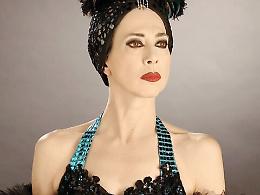 Veronica Pivetti: sfida contro il pregiudizio con “Viktor Und Viktoria”