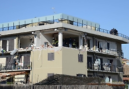 Catania, esplosione in una palazzina, feriti una donna e due bambini