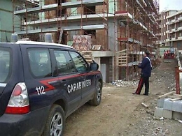 Siracusa, ristrutturavano una scuola ma senza le misure di sicurezza per gli operai