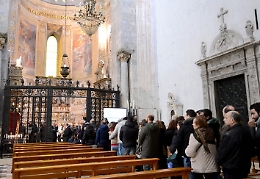 Sant'Agata, fila in cattedrale per apertura straordinaria del Sacello