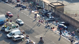 Catania, nel weekend residenti assediati dagli ambulanti in via Forcile: «Siamo esasperati»