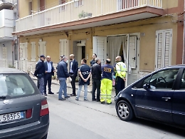 Tragedia familiare a Gela: uccide la madre e tenta di ammazzare il padre