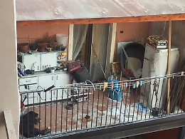 Catania, lavora fuori e abbandona il cane in terrazzo: denunciata
