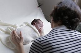 Cuccioli d'uomo in foto d'autore, la nuova tendenza sbarca in Sicilia