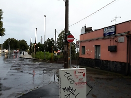 Catania, divieto di transito ignorato in viale Bolano