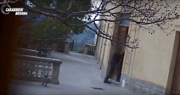 Sedici "furbetti del cartellino" al Comune di Ficarra: al bar o alle Poste durante orario di lavoro