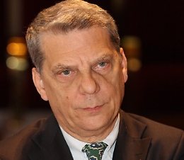 "Strabuttanissima Sicilia", &laquo;Sprechi e conflitti d&rsquo;interesse: in Sicilia il teatro &egrave; una palude&raquo;