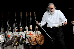 Dal Vaticano a Roncisvalle, il "pellegrinaggio" di Cuticchio e dei sui pupi siciliani