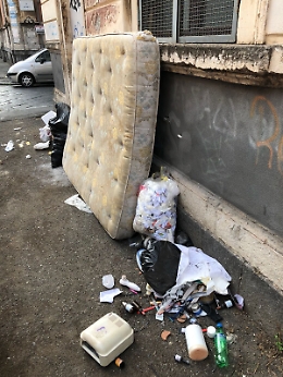 Catania: discarica in pieno centro