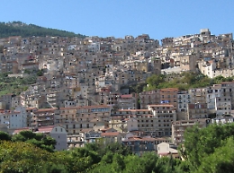 Cammarata: picchia la madre e il padre, arrestato dai carabinieri