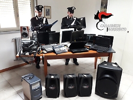 Ribera, denunciati dai carabinieri 5 cittadini romeni.