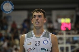 Stiramento al retto femorale della coscia sinistra: Zilli out