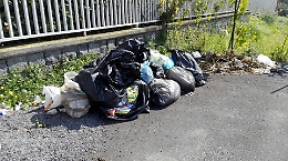 San G. La Punta: condizioni del parcheggio pubblico in via P. Luigi Deodato