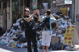 Oltre dieci tonnellate di rifiuti in strada: a Palermo è emergenza