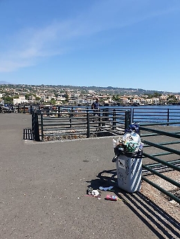 Catania, lungomare: "Munnizza pi tutti"