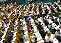 A aprile e a luglio accesso ai corsi di laurea numero chiuso