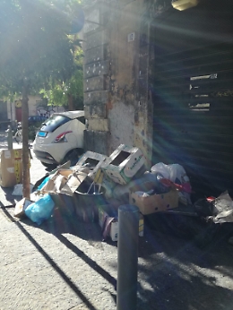 Catania: piazza Sciuti, non si riesce a debellare questo malcostume