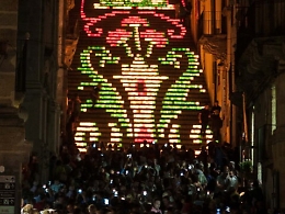 Caltagirone, la magia della Scala illuminata