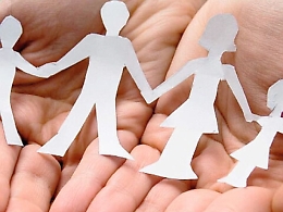 Ai due figli di una coppia agrigentina il cognome di mamma e papà