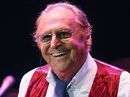 Renzo Arbore, un "recidivo" a cui la vecchiaia non fa paura: «Ho voglia di guardare avanti»