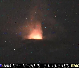Etna, attività stromboliana in calo, si ferma il fronte lavico