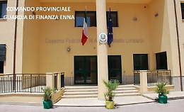 Enna, chiede tangente e ruba i buoni benzina, arrestato funzionario dell'Azienda forestale