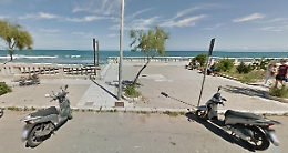 Operazione antiabusivismo sul lungomare di Cefaù: sequestrato chiosco