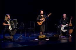 Etta Scollo canta Rosa Balistreri a 90 anni dalla nascita della pasionaria del folk