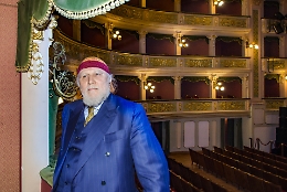 Con Moni Ovadia il Regina Margherita di Caltanissetta è al centro della scena