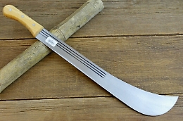 Un uomo di 67 anni aggredito a colpi di machete a Davagna: fermato l'aggressore