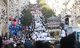 S. Agata, salta la salita di S. Giuliano e i devoti protestano staccando il cordone