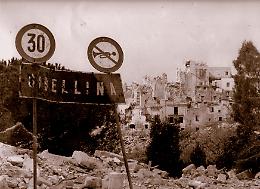 "L'Isola che non si arrende" in una mostra  di foto dell'archivio storico de La Sicilia