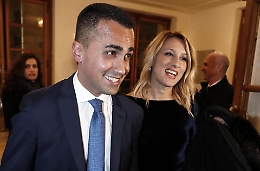 Luigi (Di Maio) e Virginia, mano nella mano