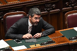 Vitalizi, il ministro Fraccaro. «Solo Trentino e Sicilia non li tagliano...»