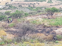 Un grosso incendio è divampato nelle vicinanze delle catacombe paleocristiane a Naro