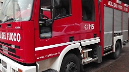 Mazzarino, fiamme in una scuola: 700 studenti evacuati