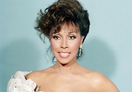 Addio a Diahann Carroll, l’attrice nera
 prima  star di colore con le serie tv