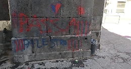 Catania, Porta Ferdinandea imbrattata da pseudo tifosi