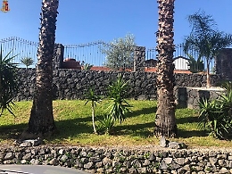 Catania, occupa un terreno pubblico
e ci costruisce una villa di lusso di 250 mq