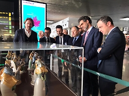 Per il Natale sette presepi artistici di Caltagirone all'aeroporto di Catania