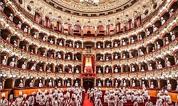 Catania, la foto dei cuochi al Teatro Massimo Bellini nel "gotha" del New York Times