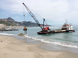 Giardini, interventi di dragaggio e ripascimento fra porto e litorale