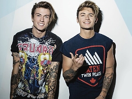 Benji &amp; Fede, da rivelazione a duo da hit: attesa alla Villa Bellini di Catania