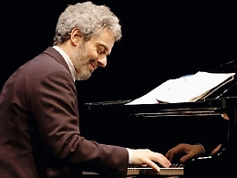 Nicola Piovani porta in Sicilia "la musica pericolosa": tre concerti nell'Isola