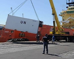 25 dei 49 morti sul barcone in obitorio a Catania