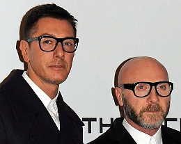 Adozioni gay, sui social corre la rabbia contro la “famiglia siciliana” teorizzata da D&amp;G